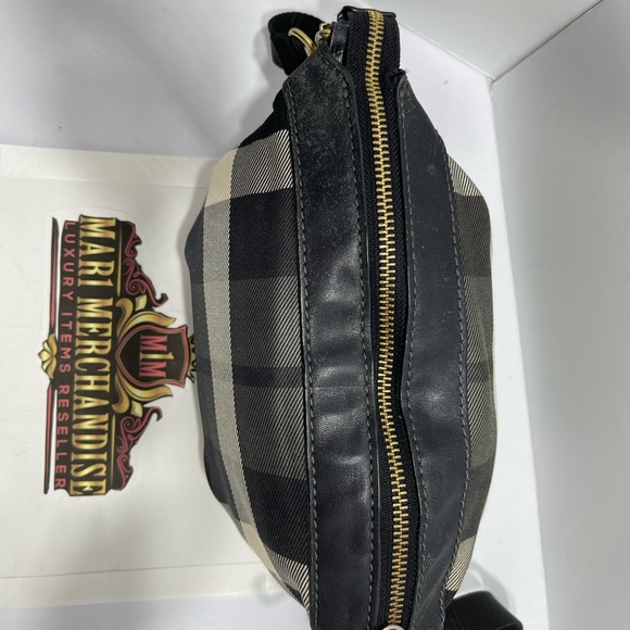 Blue Label Crestbridge/ Burberry crossbody bag. - Picture 2 of 12